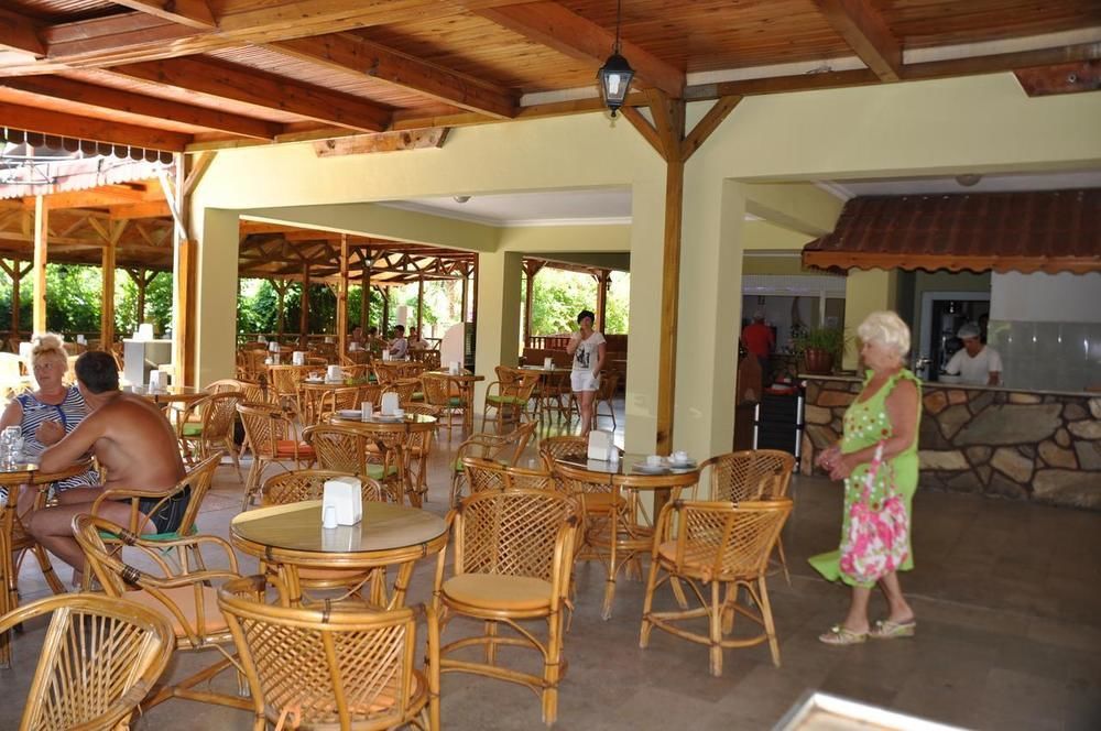 Larissa Inn 贝尔迪比 外观 照片